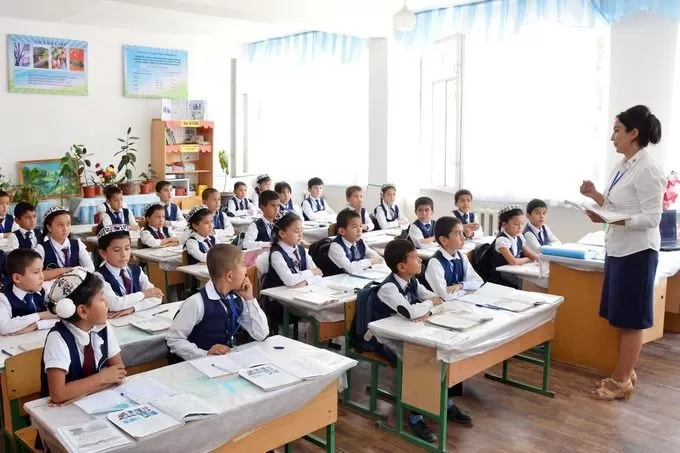 Дар Узбекистон ҳамасола 208 омӯзгор хонаи сеҳуҷрагӣ туҳфа хоҳанд гирифт Дар Узбекистон ҳамасола 208 омӯзгор хонаи сеҳуҷрагӣ туҳфа хоҳанд гирифт