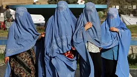 70 $: талибы* уравняли зарплату всех женщин на госслужбе вне зависимости от должности