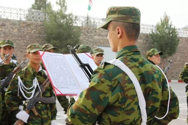 Вазорати дифоъ: Даъвати баҳорӣ ба сафи артиш анҷом шуд Вазорати дифоъ: Даъвати баҳорӣ ба сафи артиш анҷом шуд
