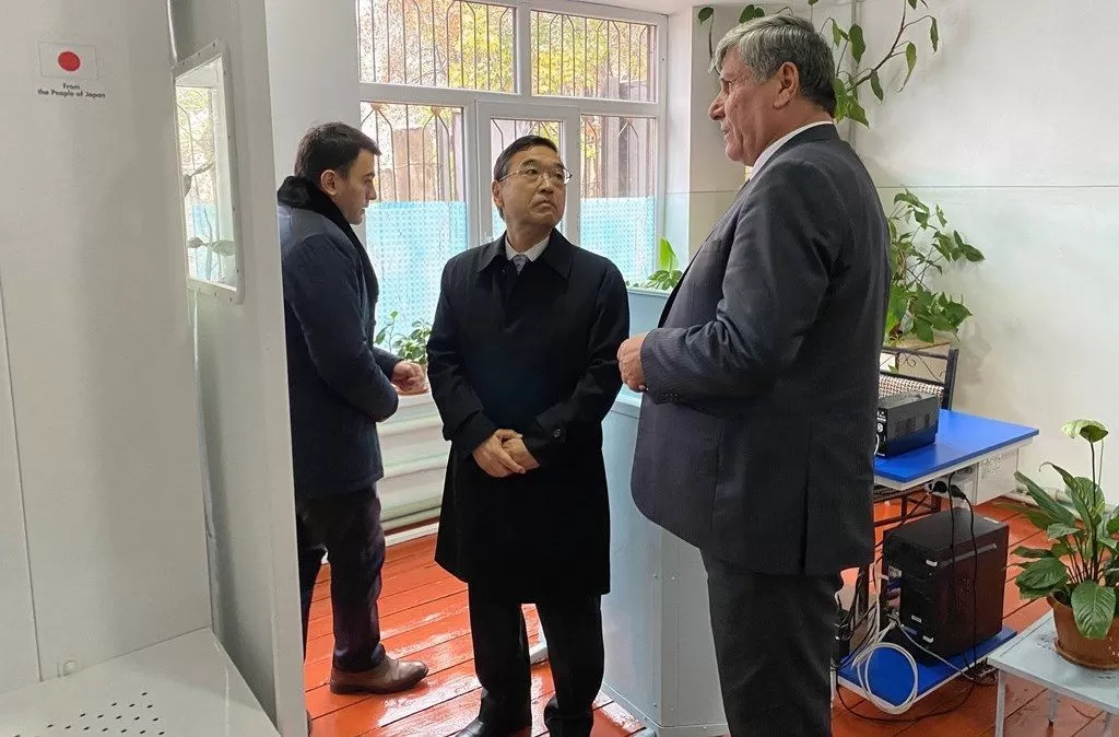 Япония установила рентгеновскую систему в одной из поликлиник Душанбе