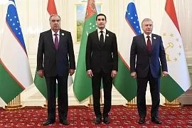 Президент Таджикистана считает приоритетным сотрудничество с Узбекистаном и Туркменистаном