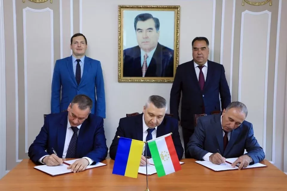 Дурнамои ҳамкориҳои Тоҷикистону Украина дар шаҳри Лвов баррасӣ гардид Дурнамои ҳамкориҳои Тоҷикистону Украина дар шаҳри Лвов баррасӣ гардид