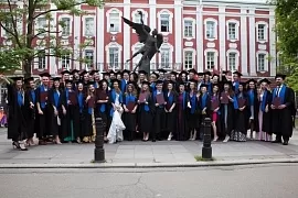 Донишгоҳи давлатии Санкт-Петербург мактаббачагонро ба олимпиадаи онлайнӣ даъват мекунад