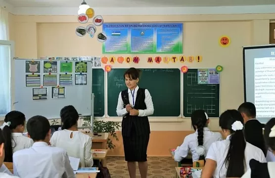 В школах Узбекистана детей будут обучать профессии педагога