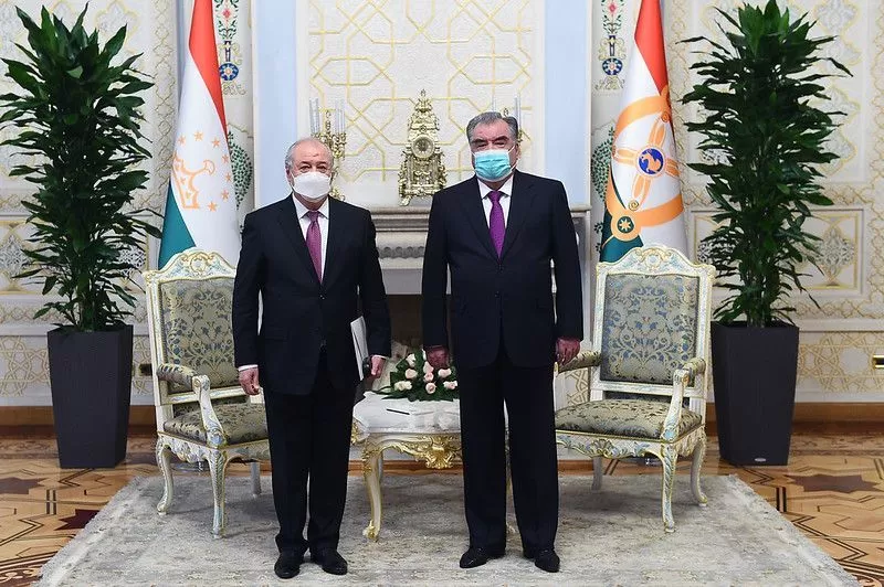 Эмомали Рахмон встретился с Министром иностранных дел Узбекистана