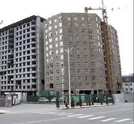 В Хороге завершают строительство первого 14-этажного здания