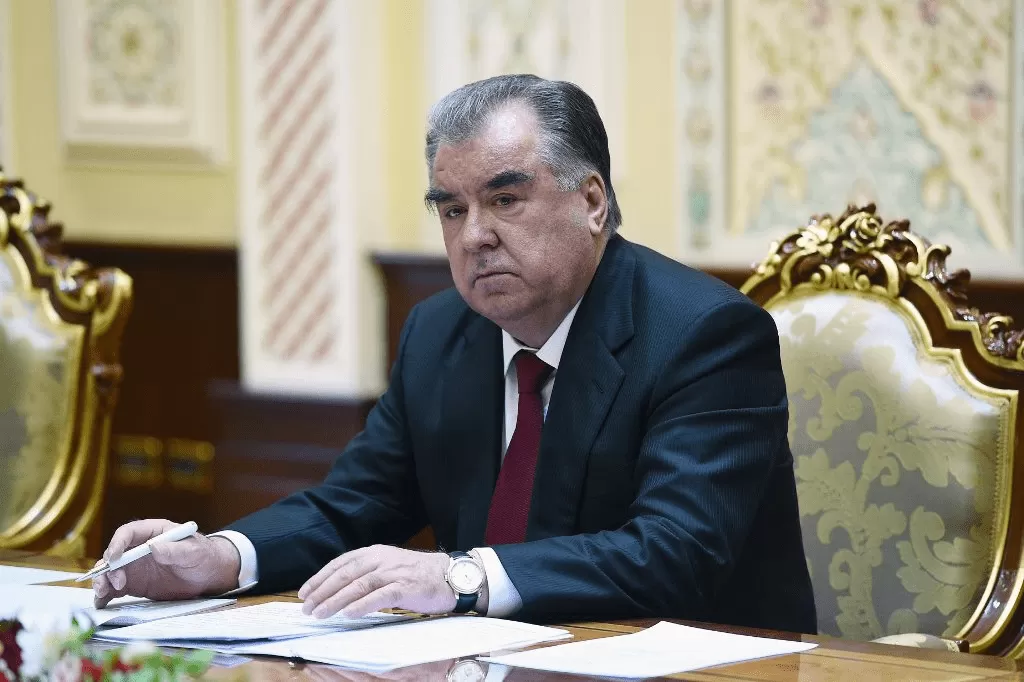 Президент Таджикистана назвал приоритетом развитие отношений с Россией