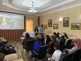 В Душанбе для школьников и студентов прошла виртуальная экскурсию в Новодевичий монастырь