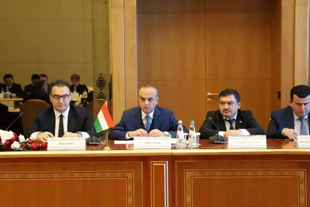 Таджикистан и Туркменистан обсудили вопросы сотрудничества 