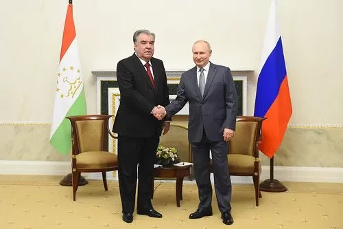 Раҳмону Путин таъсиси Шӯро барои ҷалби сармояи Русия ба иқтисоди Тоҷикистонро баррасӣ карданд Раҳмону Путин таъсиси Шӯро барои ҷалби сармояи Русия ба иқтисоди Тоҷикистонро баррасӣ карданд