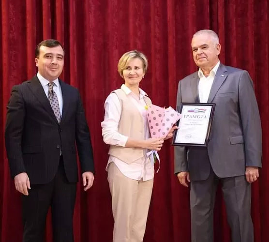 Григорьев поздравил учителей Таджикистана с профессиональным праздником  