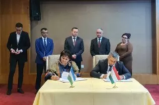 Таджикистан и Узбекистан подписали соглашения в сфере туризма