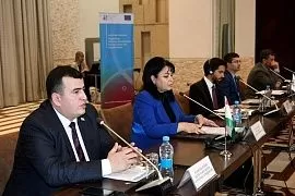 В Таджикистане запустили новую учебную программу по управлению трансграничной торговли