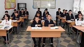 Предпринимателей Таджикистана просят поддерживать учителей и школы