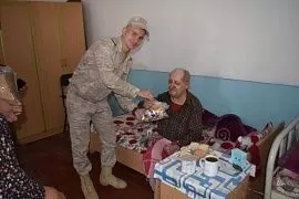 В селении Батош военнослужащие 201-й РВБ в Таджикистане провели благотворительную акцию