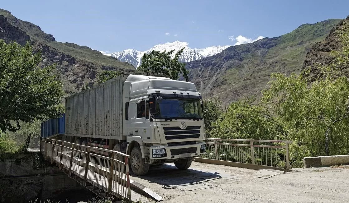 Дар Тоҷикистон назорати мошинҳои боркаш пурзӯр мешавад Дар Тоҷикистон назорати мошинҳои боркаш пурзӯр мешавад