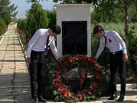 Монумент советским воинам появился на Аллее Славы в Турсунзаде