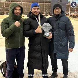 Таджикский силач победил на Чемпионате мира по пауэрлифтингу