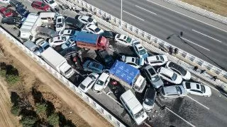В Китае произошло ДТП на мосту с участием 200 машин