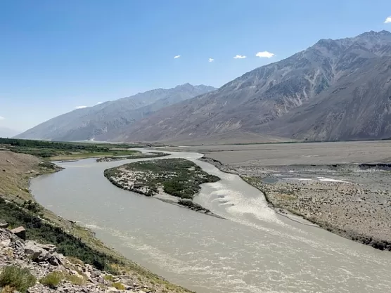 В КЧС Таджикистана предупреждают о повышении уровня воды в реках Ёхсу и Кызылсу