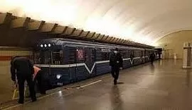 Таджикистанец спаc мальчика в метро Москвы