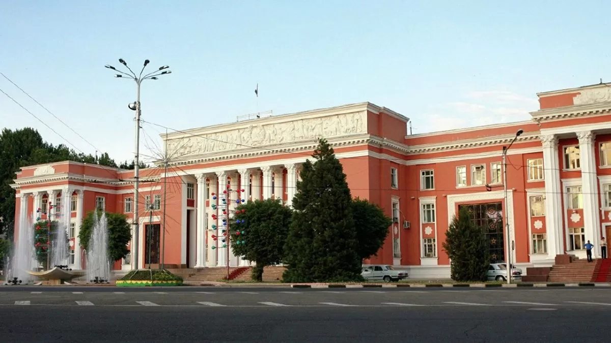 Таъинотҳои кадри ду курсии парлумонро холи намуданд Таъинотҳои кадри ду курсии парлумонро холи намуданд