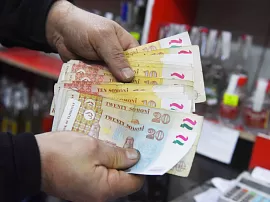 Таджикские банки и брокеры смогут участвовать в валютных торгах в РФ