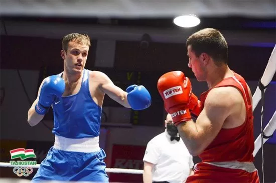 Баходур Усмонов вышел в полуфинал на чемпионате мира по боксу 