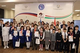 30 таджикских школьников победили в олимпиаде по русскому языку «Жар-птица»