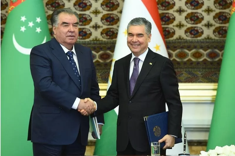 Подписан договор по поставкам ГСМ из Туркменистана в Таджикистан