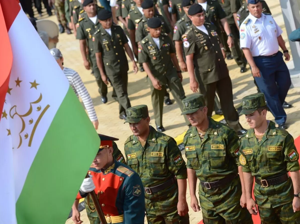 Российские инструкторы подготовят тысячу специалистов для армии Таджикистана