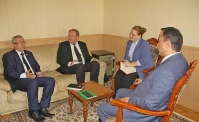 Депутат парламента Таджикистана заверил наблюдателей СНГ, что в стране нет проблем с выборами президента 