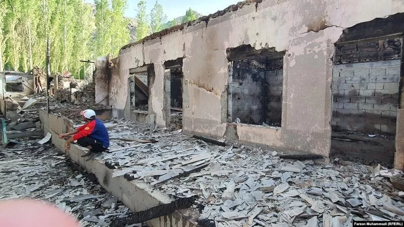 Ҷавонону варзишгарони вилояти Суғд ба кӯмаки сокинони деҳаҳои Сомониён ва Хоҷаи Аъло рафтанд