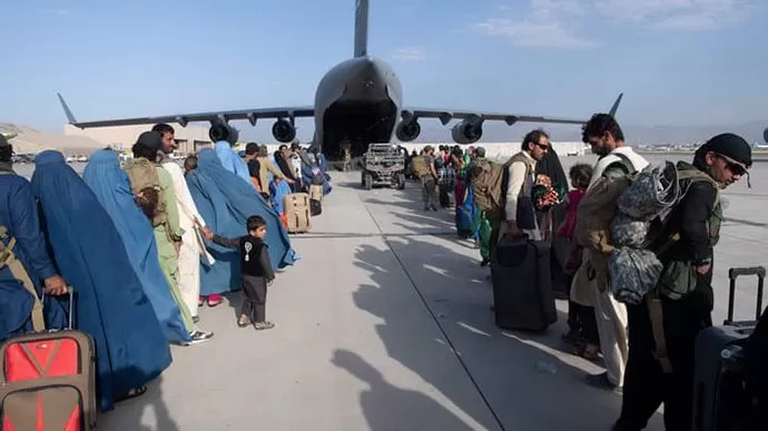 Талибы призывают к возобновлению международного авиасообщения с Афганистаном