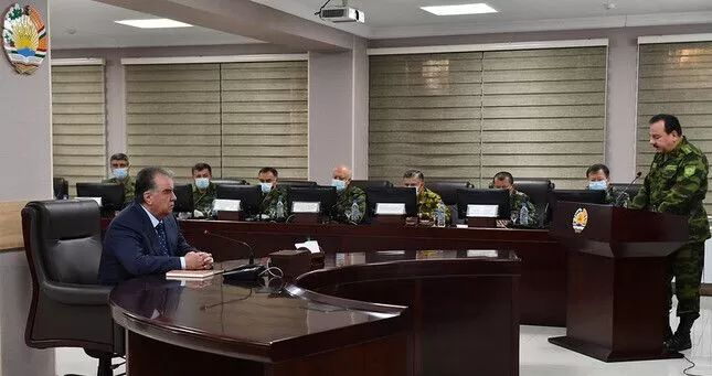 Эмомалӣ Раҳмон: Тоҷикистон Қувваҳои Мусаллаҳи худро бар зидди кишварҳои ҳамсоя истифода намебарад