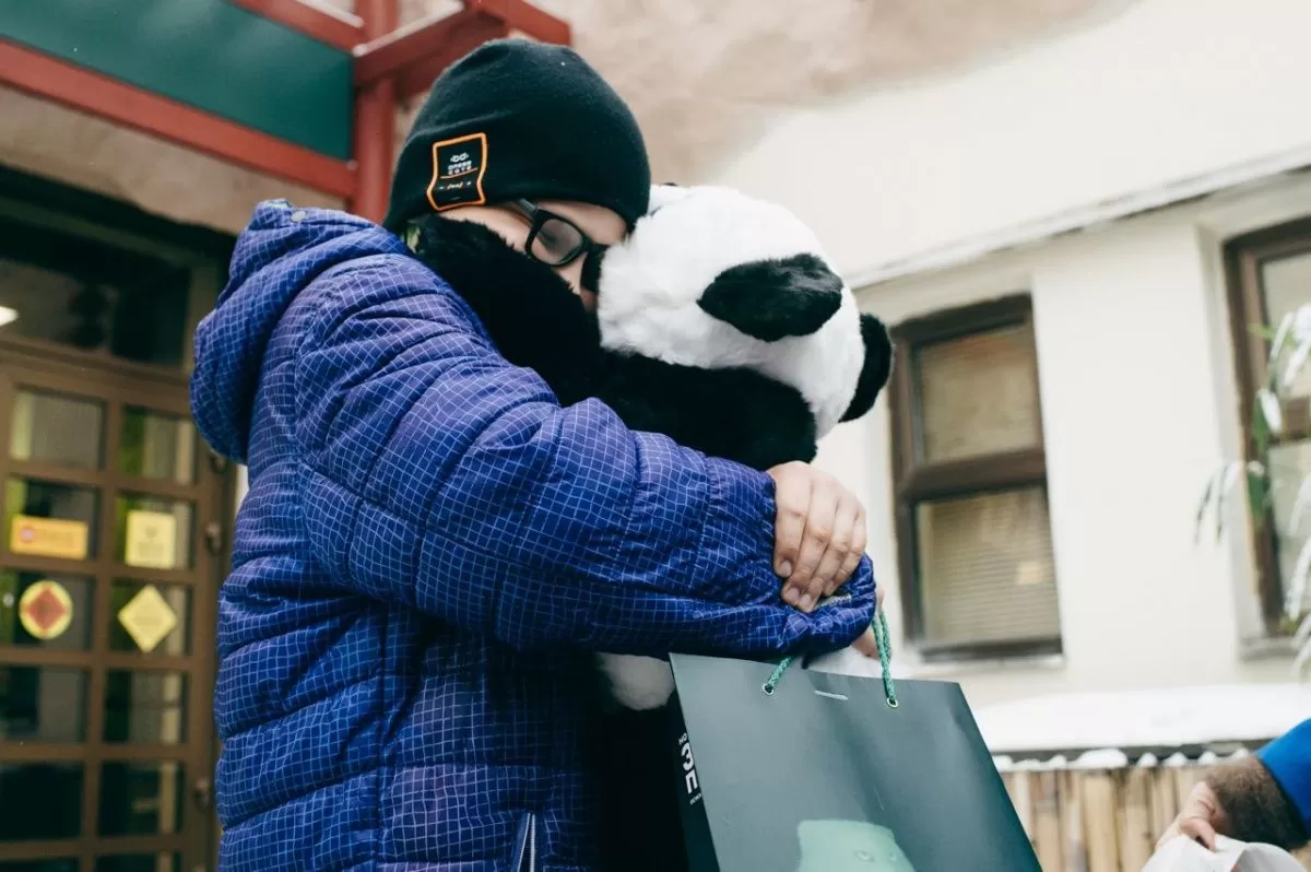 Путин помог исполнить желание мальчика, который мечтал обнять панду