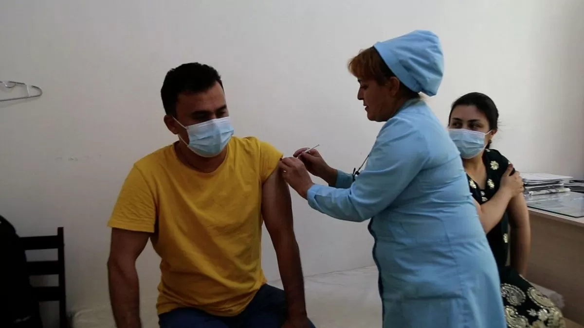 В Таджикистане вакцинировано более 2 миллионов граждан 