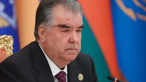Эмомали Рахмон поздравил молодых граждан Таджикистана с Днём молодежи Эмомали Рахмон поздравил молодых граждан Таджикистана с Днём молодежи