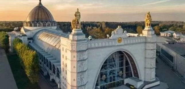 В Москве рассмотрят создание павильона Таджикистана на ВДНХ В Москве рассмотрят создание павильона Таджикистана на ВДНХ