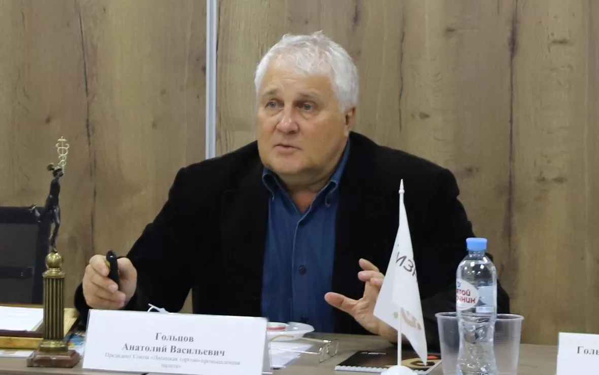 Раҷаббой Аҳмадзода бо Президенти Палатаи савдо ва саноати вилояти Липетски Русия дидор намуд Раҷаббой Аҳмадзода бо Президенти Палатаи савдо ва саноати вилояти Липетски Русия дидор намуд