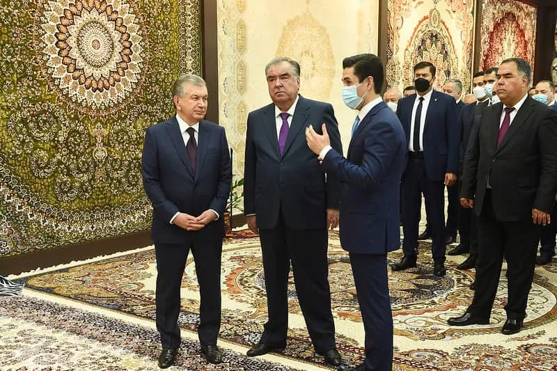 Ведется работа по экспорту кайраккумских ковров в Узбекистан