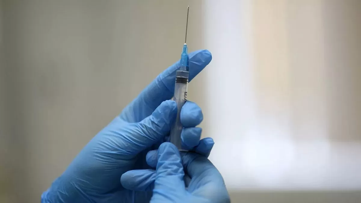 Российская вакцина от коронавируса будет дешевле западных препаратов