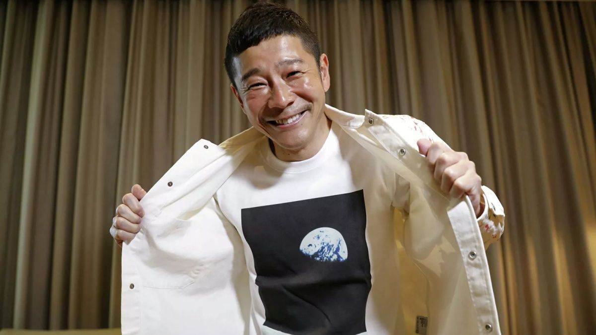 Японский миллиардер объявил набор желающих отправиться в путешествие вокруг Луны