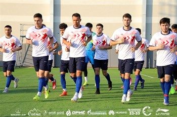 Национальная сборная Таджикистана провела первую тренировку в Дубае