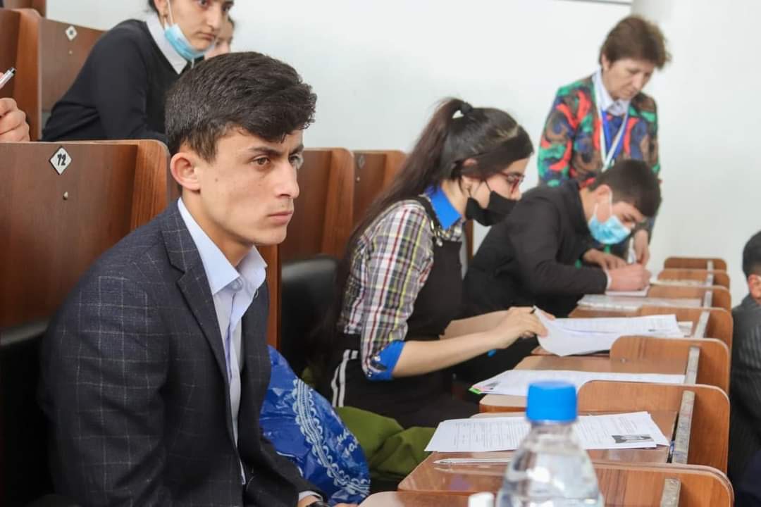 В Таджикистане завершился первый этап отбора на обучение в вузах России