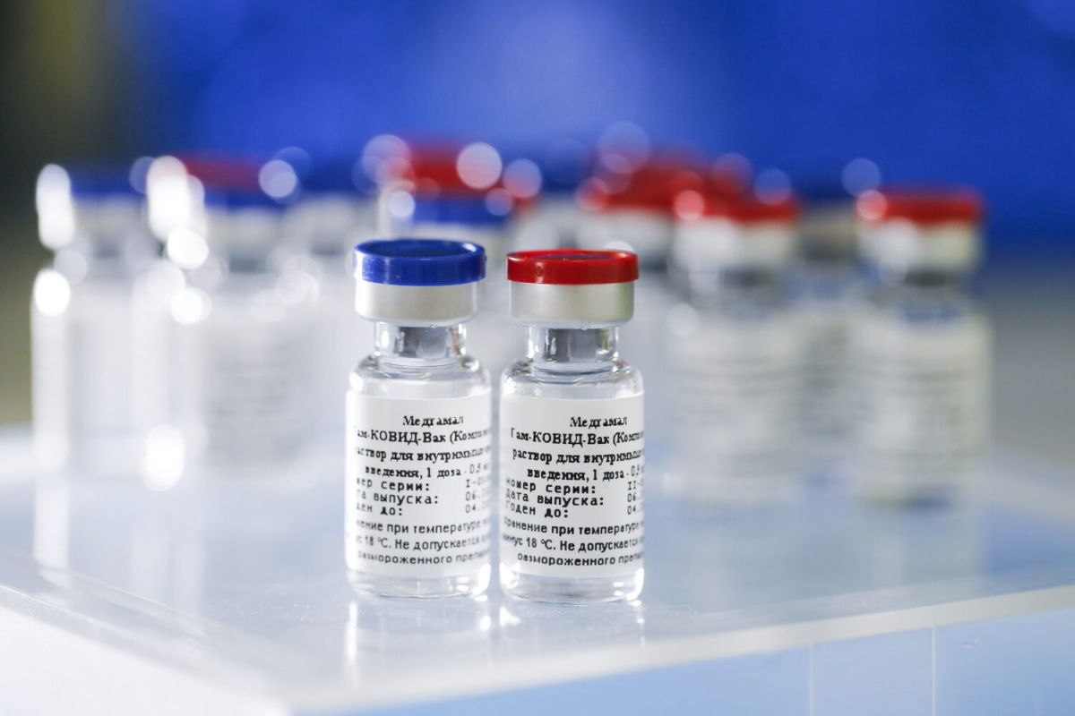 Таджикистан ведет переговоры с Россией о покупке вакцины против коронавируса 