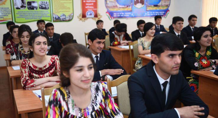 5 грантов на соискание степени бакалавра выделил Таджикистану Московский институт международных отношений