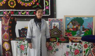Эҳёгари ҳунарҳои мардумӣ. Чӣ тавр Махфират Адҳамова кашидадӯзиро ҳифз менамояд? Эҳёгари ҳунарҳои мардумӣ. Чӣ тавр Махфират Адҳамова кашидадӯзиро ҳифз менамояд?