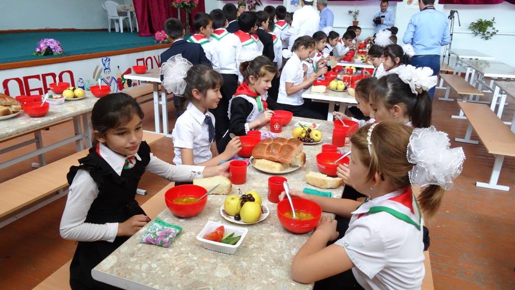 Россия поможет Таджикистану улучшить питание для школьников