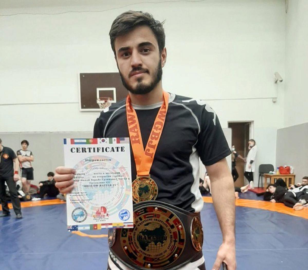 Студент из Таджикистана победил в международном борцовском турнире в Москве